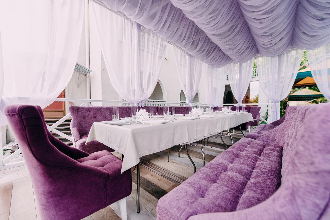 Urartu Hotel Kharkiv Eksteriør billede
